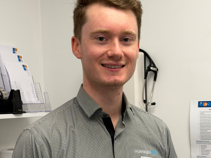 Dr Samuel Frost BVSc